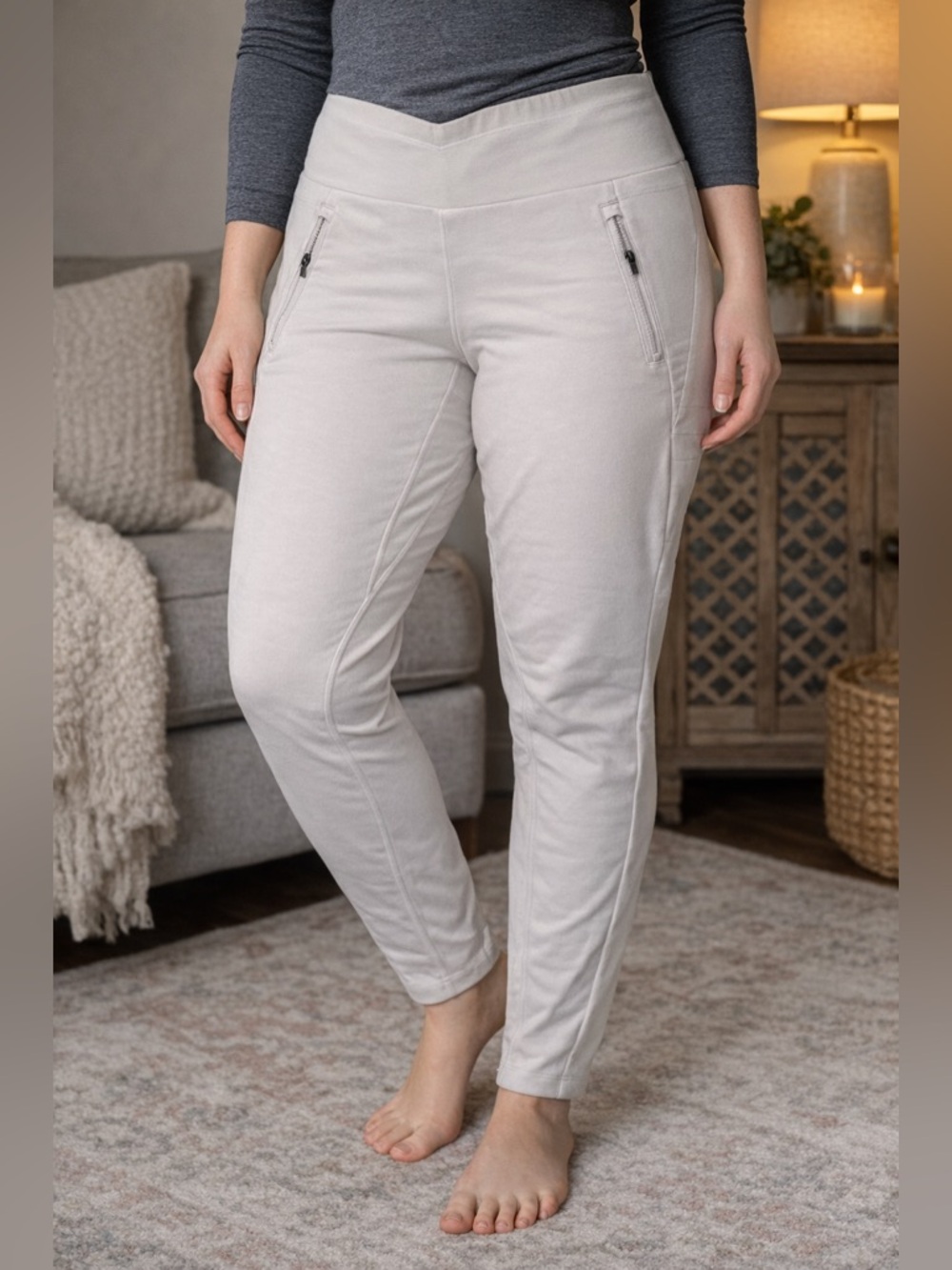 Athleta Peak Hybrid Fleece Tight Leggings – Women’s XL – Light Gray/Beige